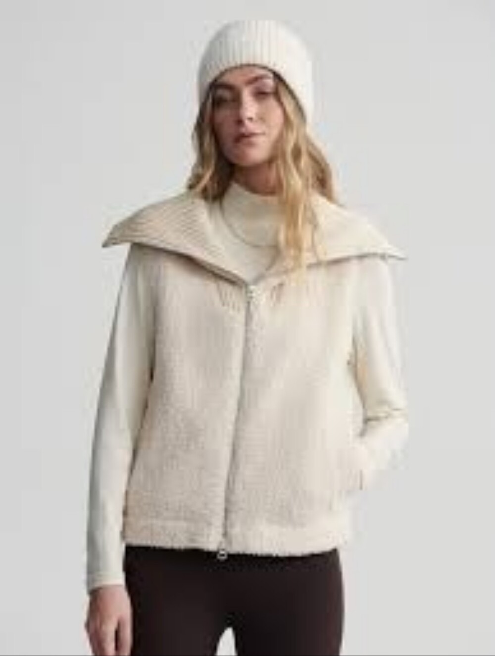 Varley Aspen Gilet, Small - Picture 2 of 8